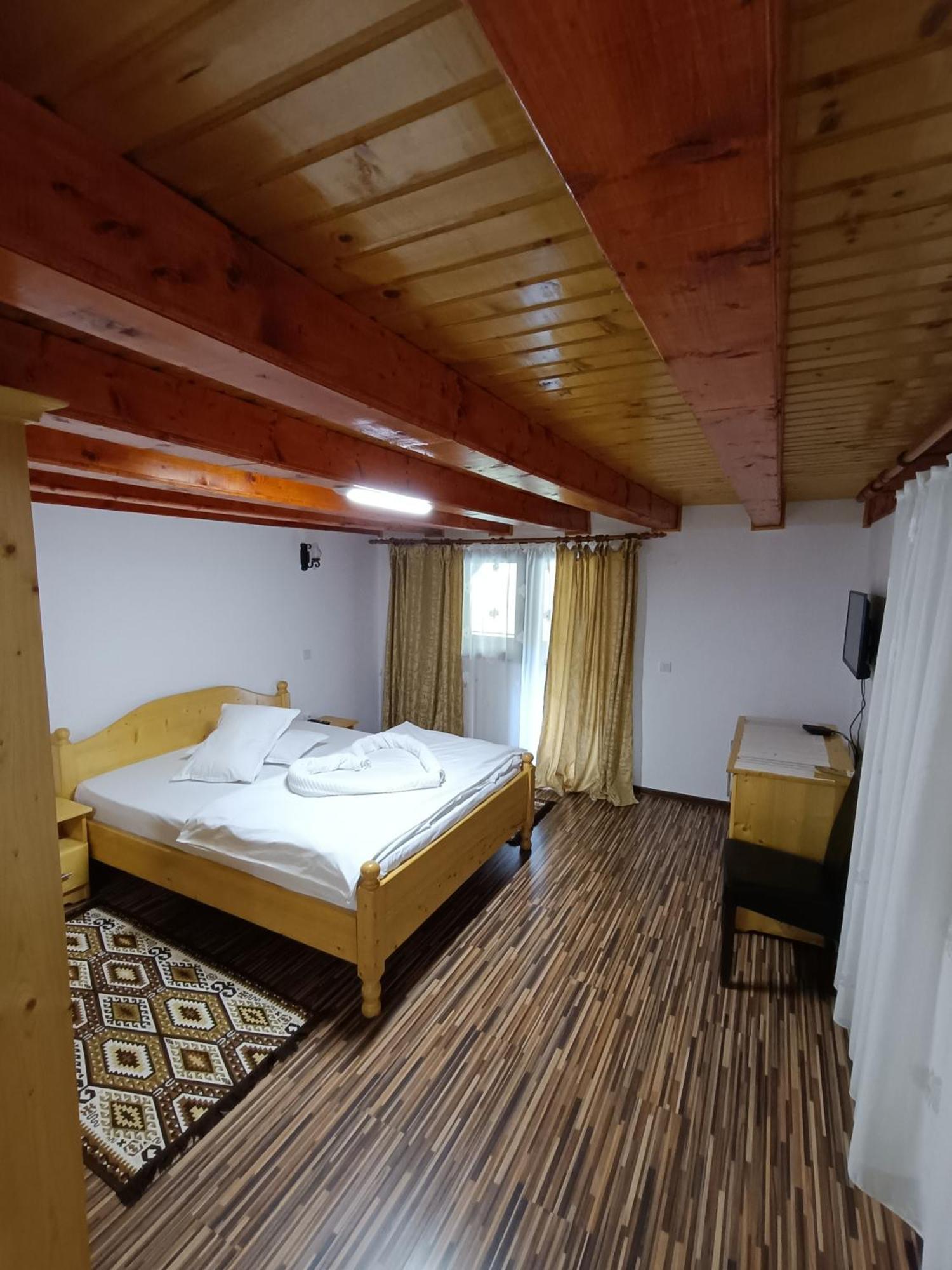 Cabana Daianna si Jessica Poiana Vadului Esterno foto
